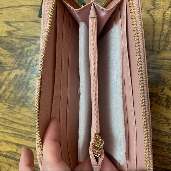 Badgley Mischka Long Wallet with Phone Pocket Wristlet Blush BM-4178 NEW - Picture 4 of 6